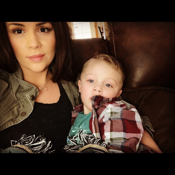 Meet your Posher, Keilee - Picture 2 of 8